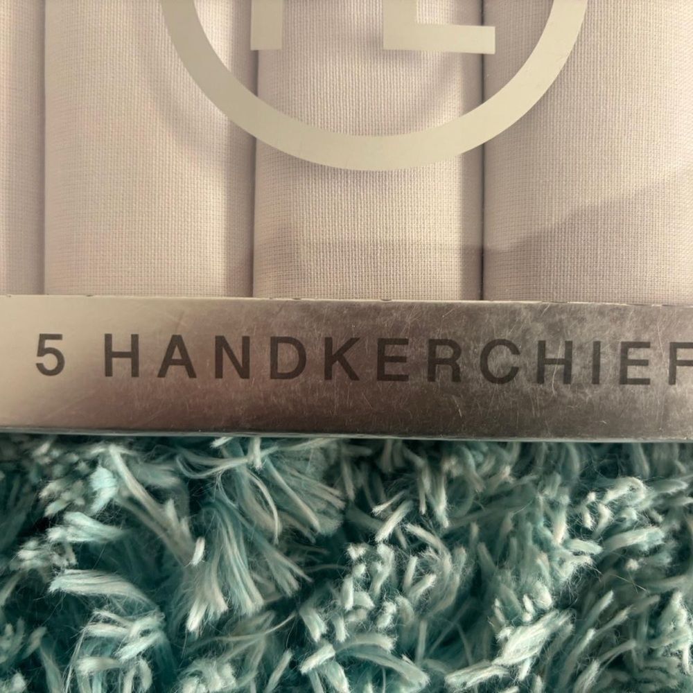 Perry Ellis Elegant White Handkerchief Set — NWT - Picture 3 of 4